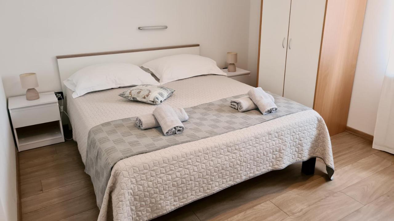 Apartamento Romeo Sukošan Exterior foto